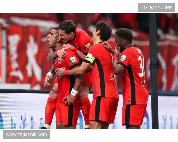 海港4-1战胜河南登顶积分榜 维塔尔两传一射梅伦多打入首球 海港4-1战胜河南登顶积分榜 维塔尔两传一射梅伦多打入首球